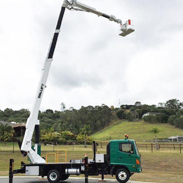 รถบรรทุกกระเช้าก่อสร้าง